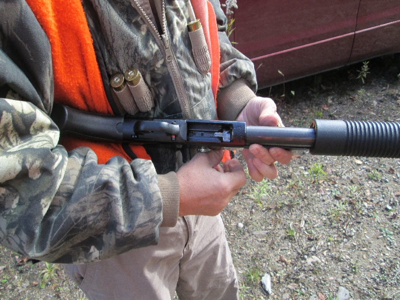 這是獵鹿的獵槍。攝于魁北克。freedom is not free。不是一句空話。